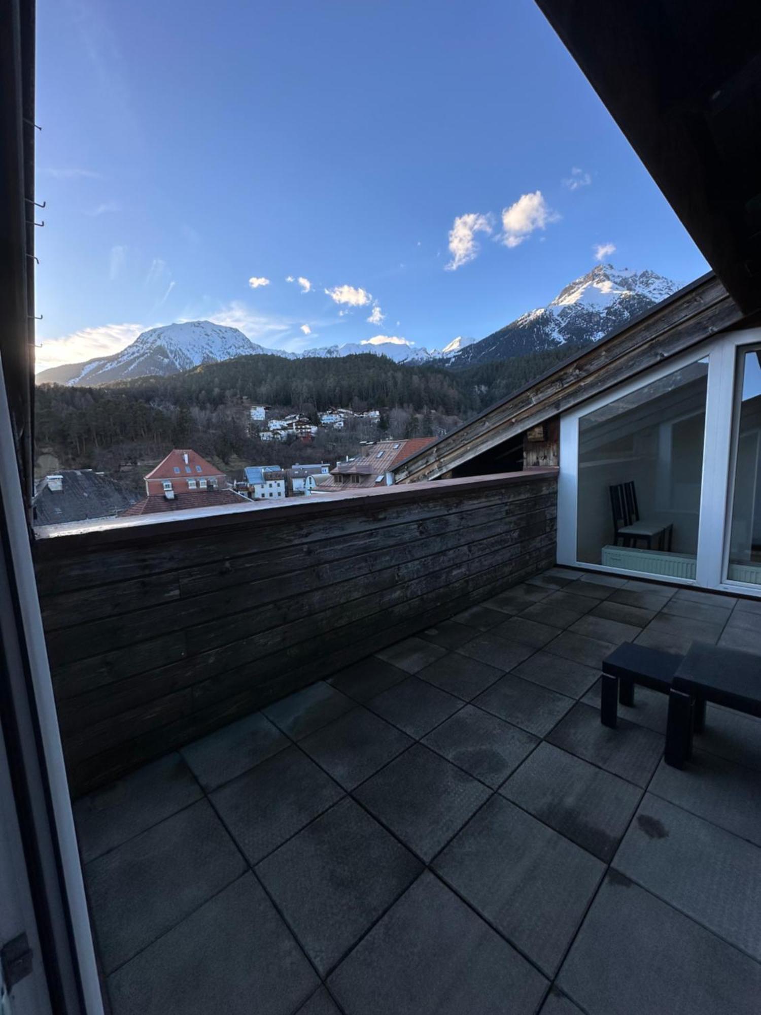 Geraeumiges Sonniges Apartment Mit Bergblick Imst Dış mekan fotoğraf